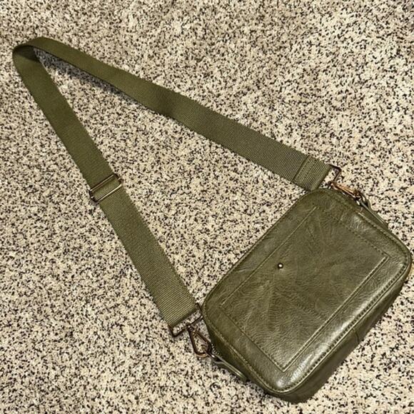 Funky Monkey Fashion Crossbody Camera Style Fashion Bag Faux Leather - Picture 1 of 13